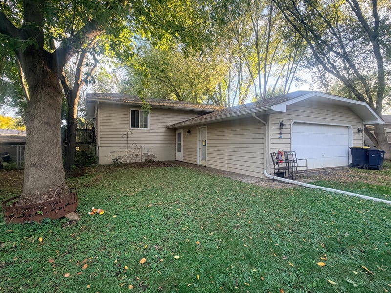 11465 Lakeview Rd, Chisago City, MN 55013