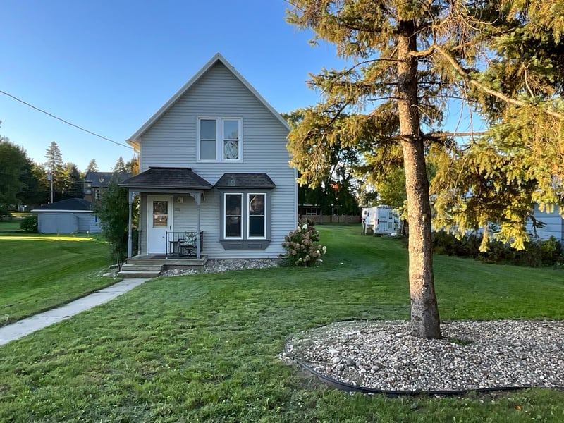 309 W Nokomis St, Osakis, MN 56360