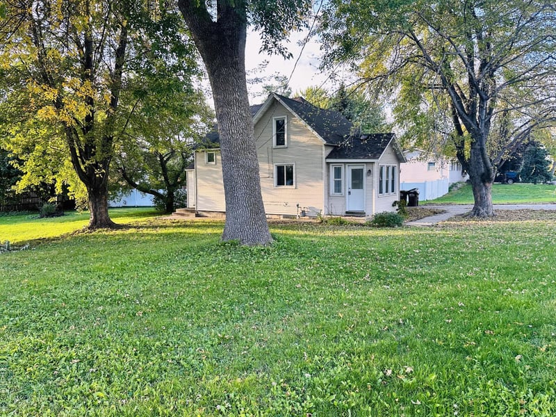 523 Oak Ave N, Maple Lake, MN 55358