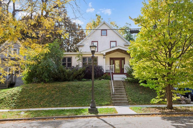 314 Baker St W, Saint Paul, MN 55107