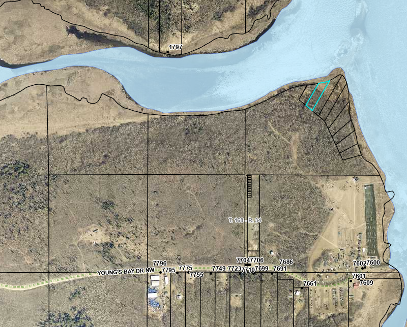 020 Youngs Bay Dr, Angle Inlet, MN 56711