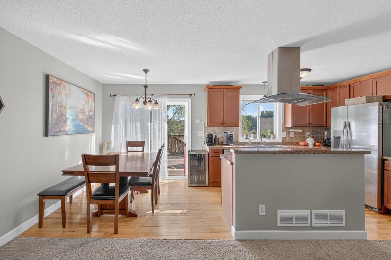 4189 Pleasant St SE, Prior Lake, MN 55372