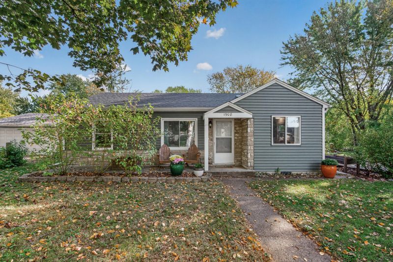 1908 Kathleen Dr, West Saint Paul, MN 55118
