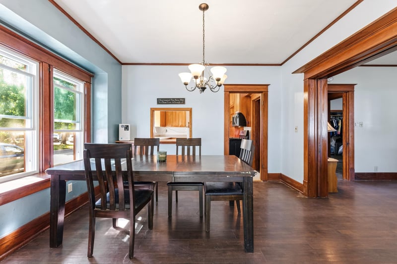 524 Marshall St S, Caledonia, MN 55921