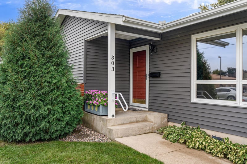 303 15th Ave SW, Austin, MN 55912