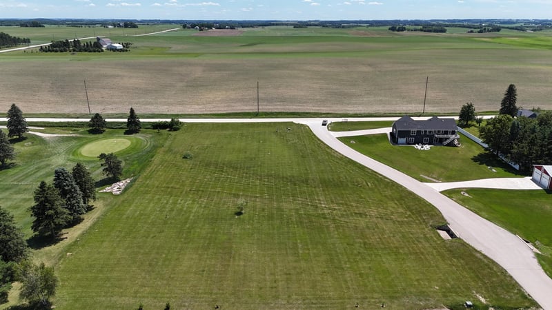 53022 253rd Ave, Plainview, MN 55964
