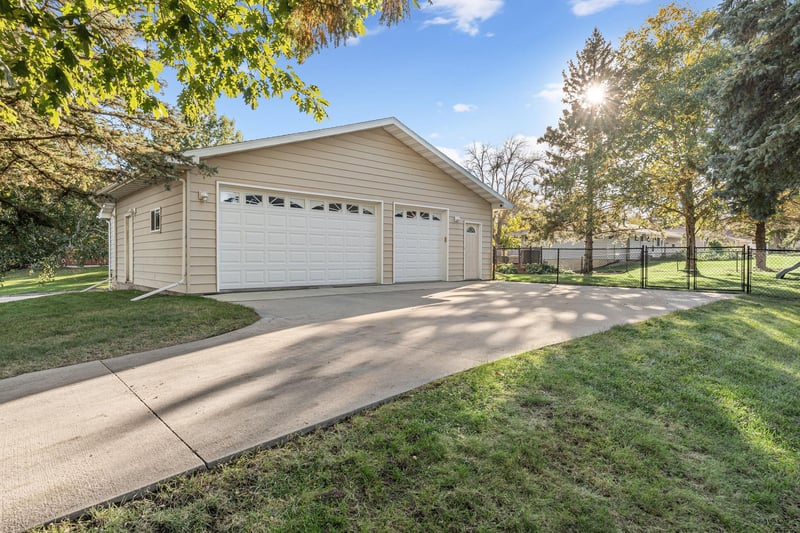 2500 5th Ave SW, Austin, MN 55912