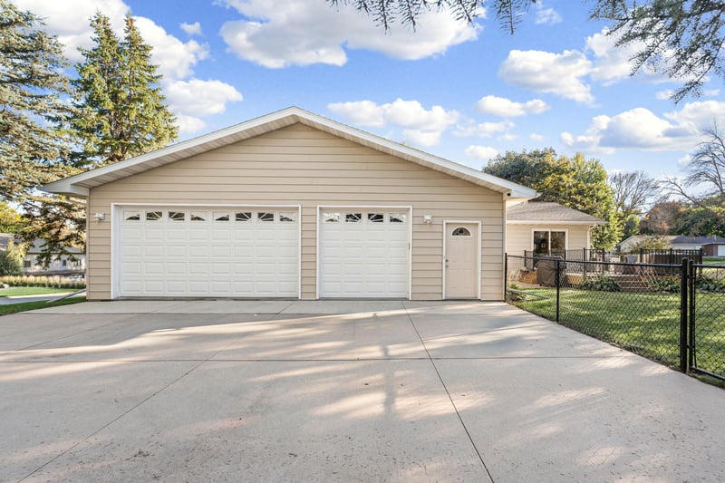 2500 5th Ave SW, Austin, MN 55912