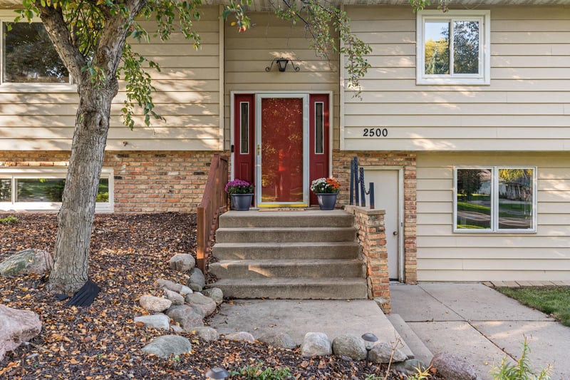 2500 5th Ave SW, Austin, MN 55912