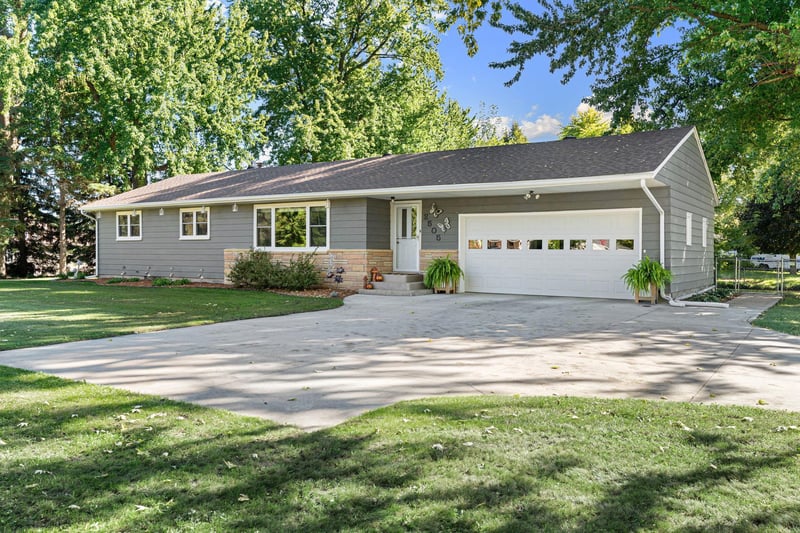 2505 16th Ave SW, Austin, MN 55912