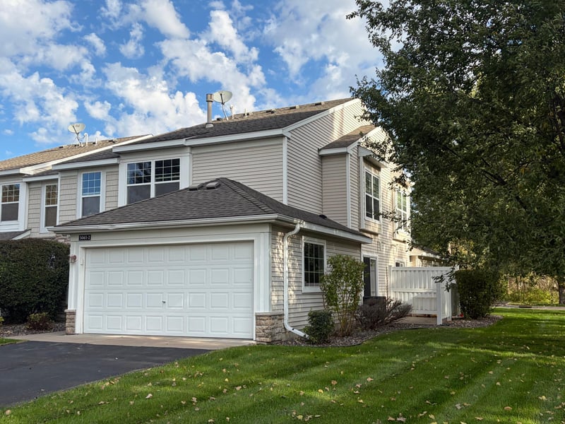 5065 149th St N #2, Hugo, MN 55038