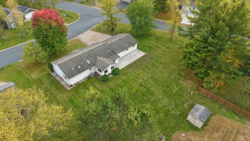 1027 Prairie Cir, Menomonie, WI 54751