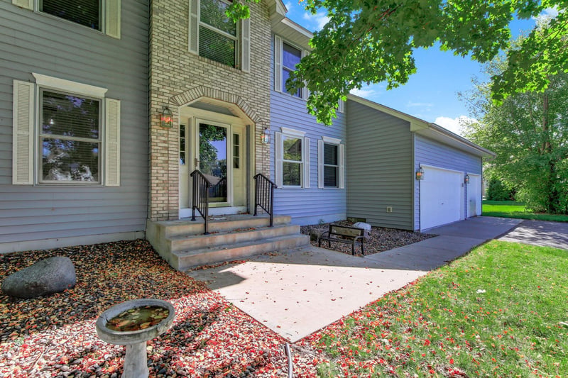 5570 Wood Duck Ct, Shoreview, MN 55126