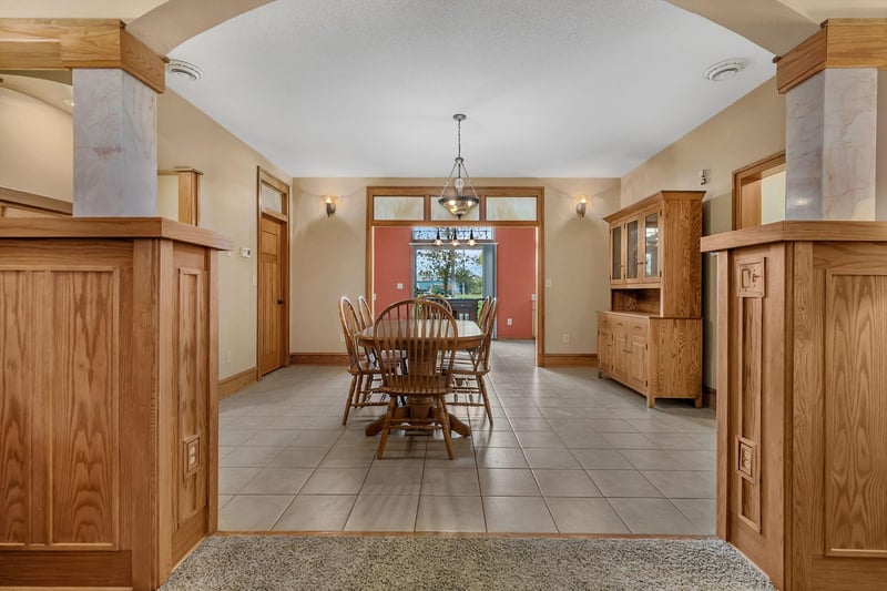521 1st St SE, Richmond, MN 56368