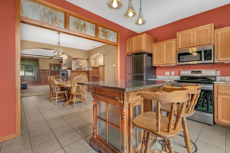 521 1st St SE, Richmond, MN 56368
