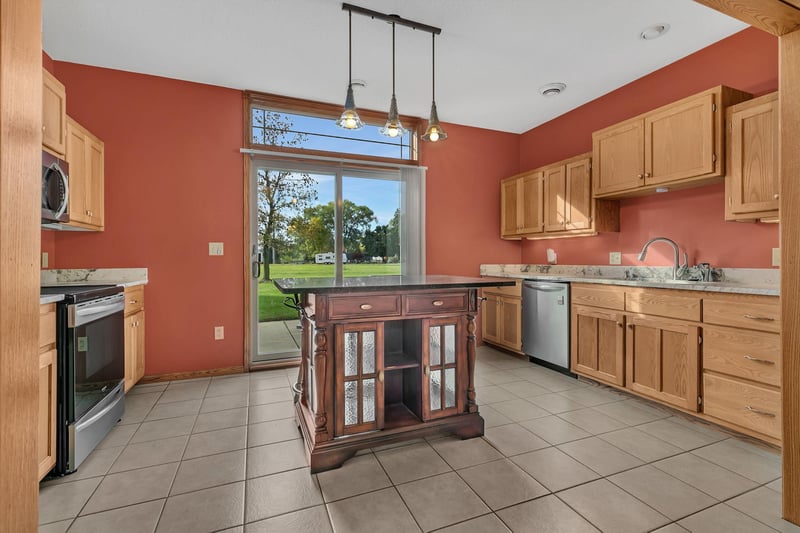 521 1st St SE, Richmond, MN 56368