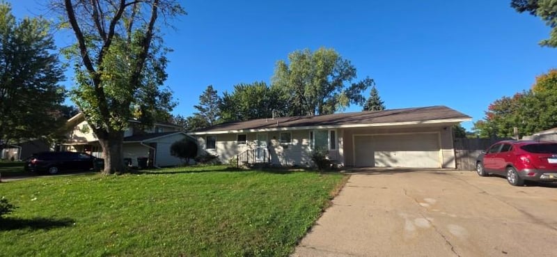 10240 Quinn St NW, Coon Rapids, MN 55433