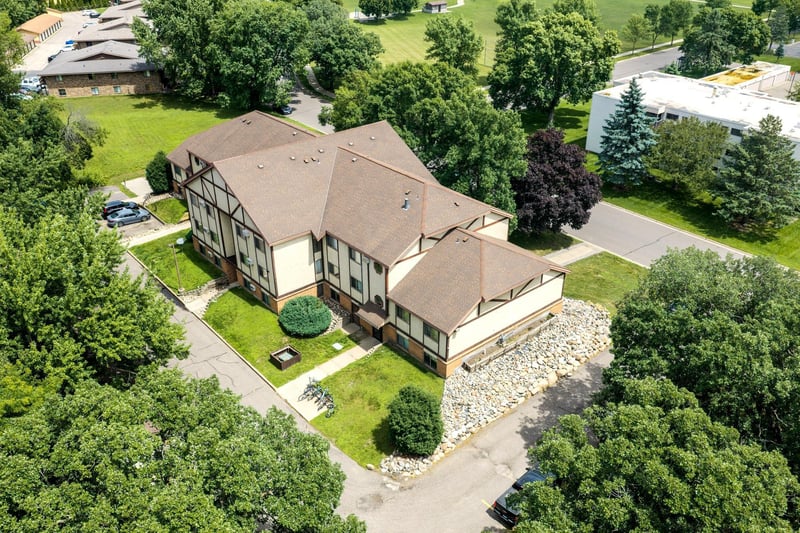 835 Driftwood Dr, Saint Cloud, MN 56303