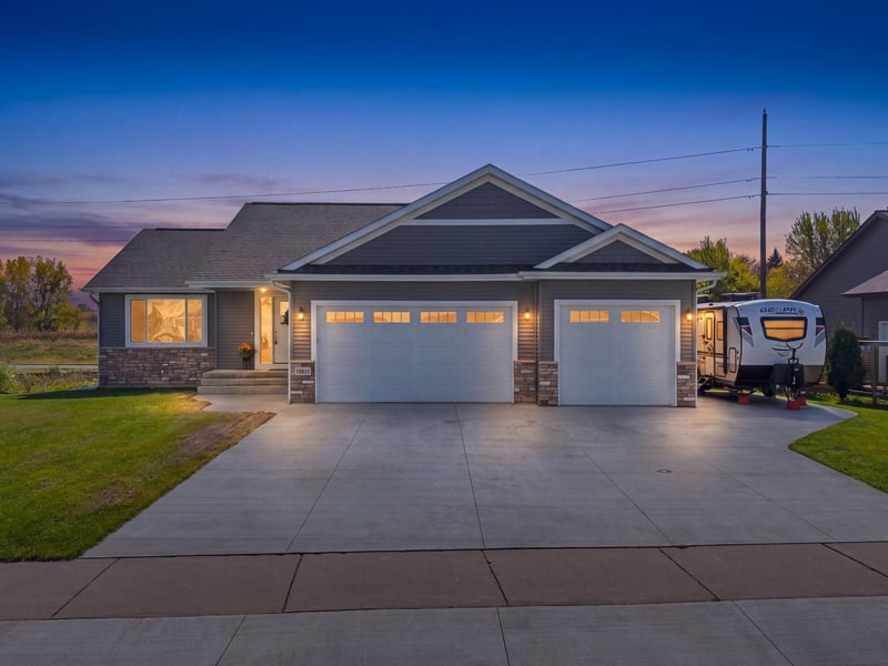 11411 Latham Ln, Chisago City, MN 55013