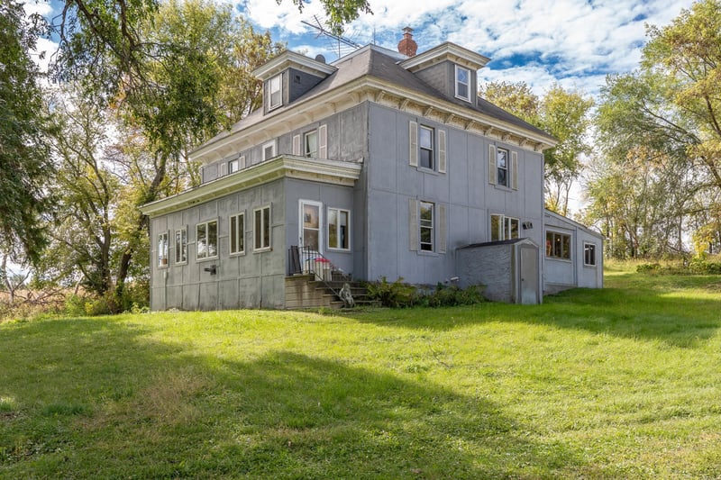 12790 58th St, Mayer, MN 55360