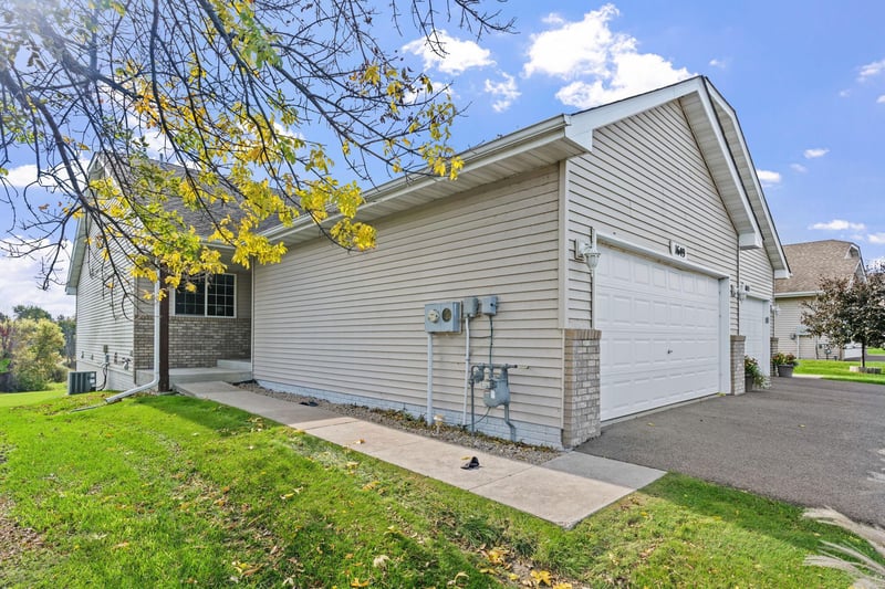 1649 Lakeridge Way, Waconia, MN 55387