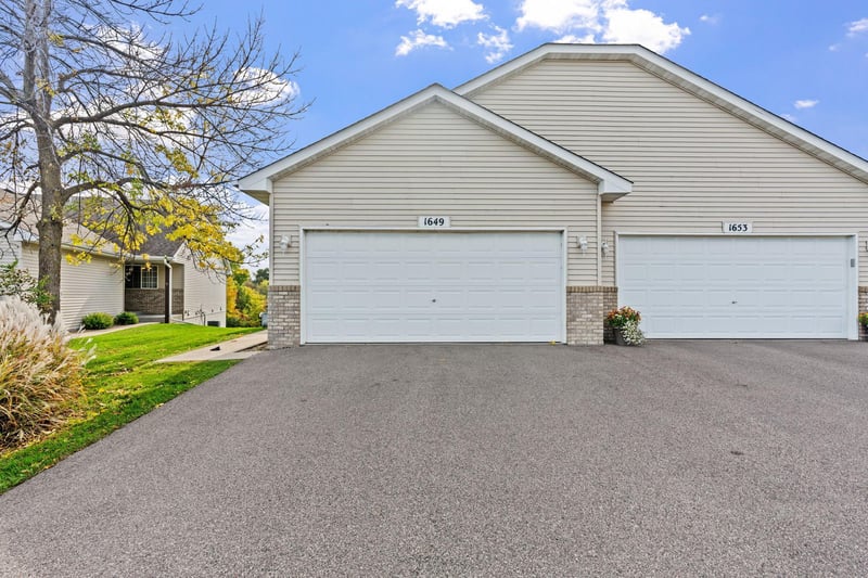 1649 Lakeridge Way, Waconia, MN 55387