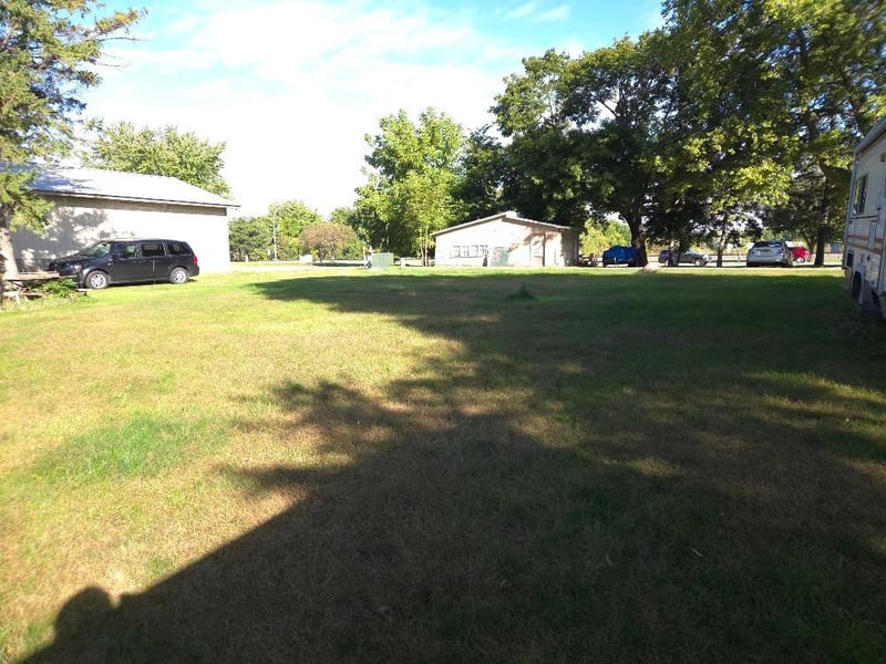 206 E Depue Ave, Olivia, MN 56277