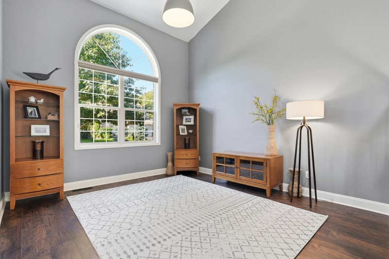 3291 N View Ln, Woodbury, MN 55125