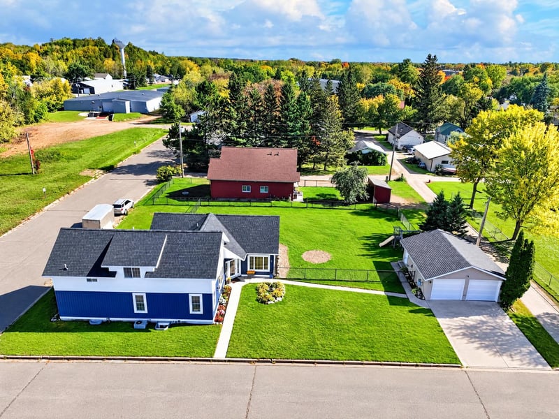 136 1st St, Ironton, MN 56455