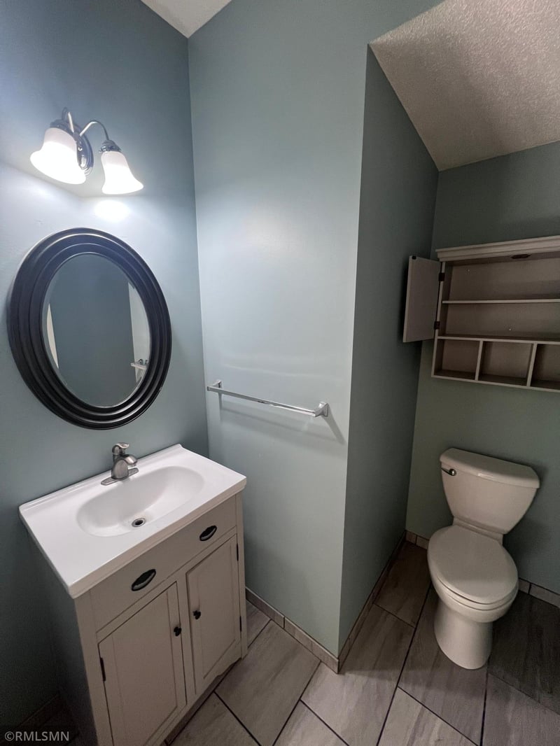 15715 Fox Cir, Apple Valley, MN 55124