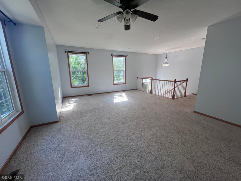 15715 Fox Cir, Apple Valley, MN 55124