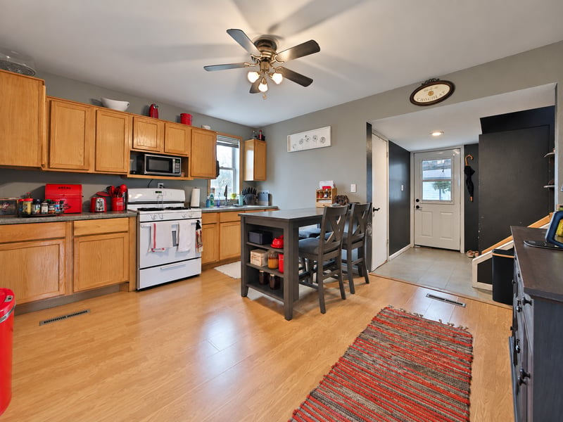 502 Wisconsin Ave SE, Staples, MN 56479