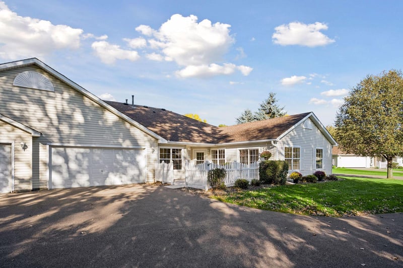 19107 Jackson Ct NW, Elk River, MN 55330