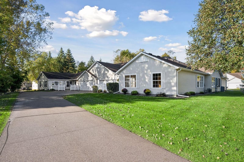19107 Jackson Ct NW, Elk River, MN 55330