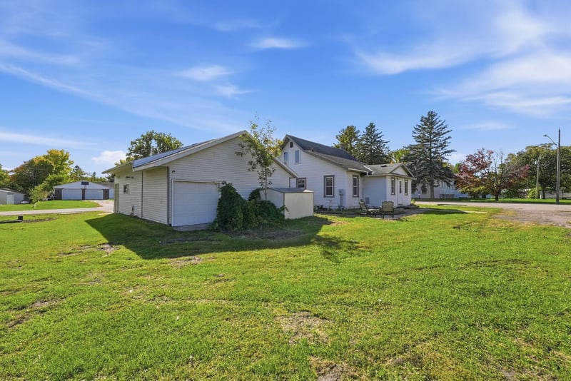 218 Cedar St S, Grey Eagle, MN 56336