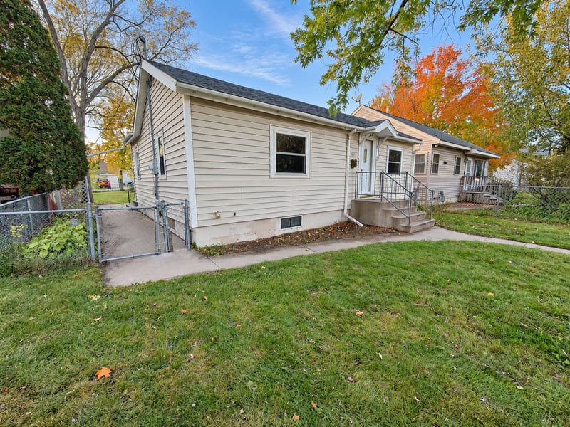 1041 17th Ave S, Saint Cloud, MN 56301