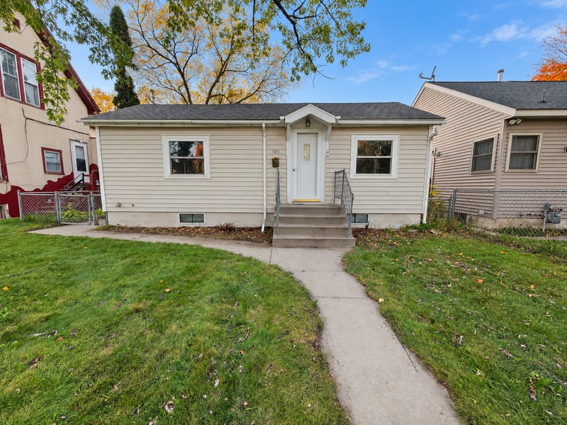 1041 17th Ave S, Saint Cloud, MN 56301