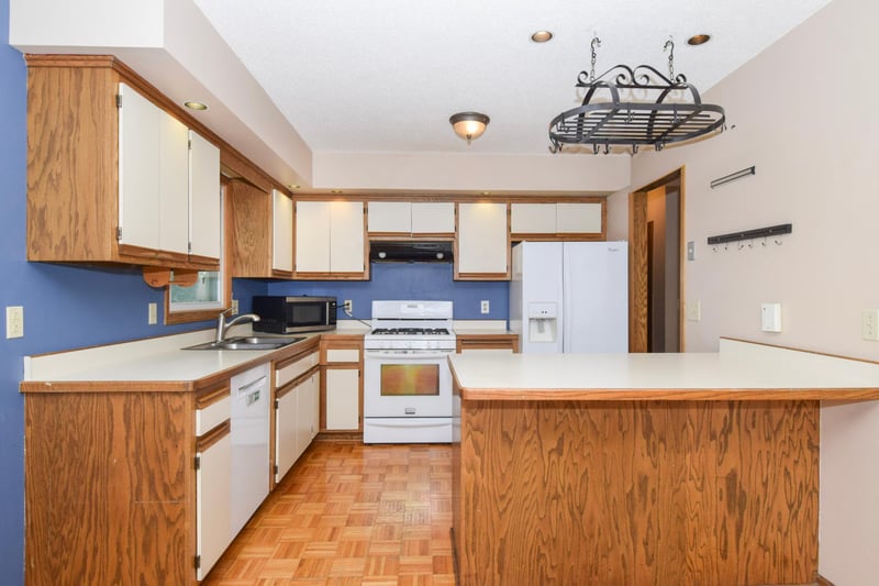 5466 Otter View Ct, White Bear Lake, MN 55110