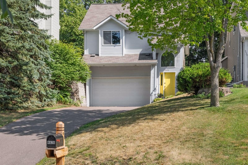 4626 Kildare Rd, Mound, MN 55364