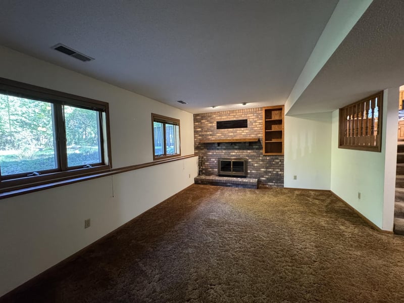 859 90th Ave NW, Coon Rapids, MN 55433