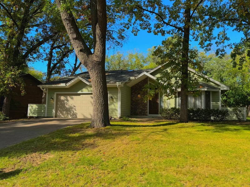 859 90th Ave NW, Coon Rapids, MN 55433