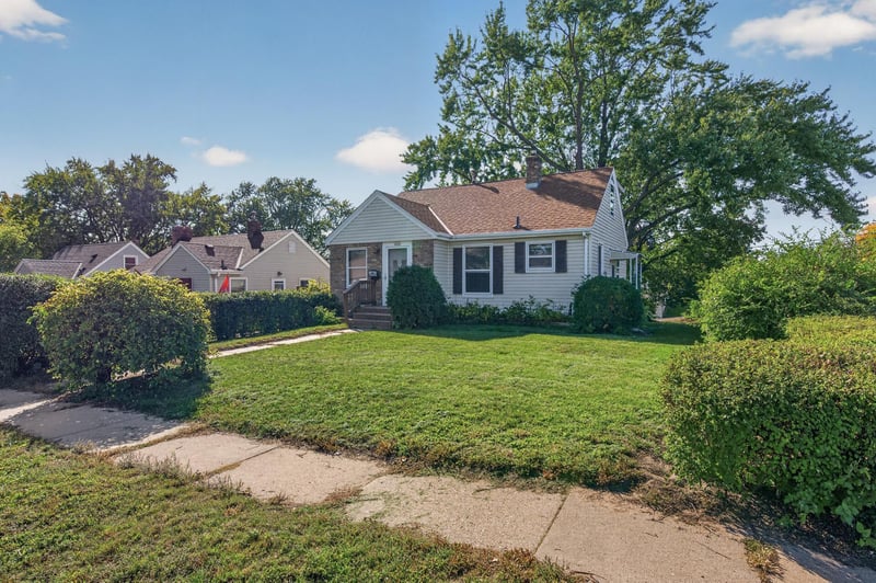 4858 6th St NE, Columbia Heights, MN 55421