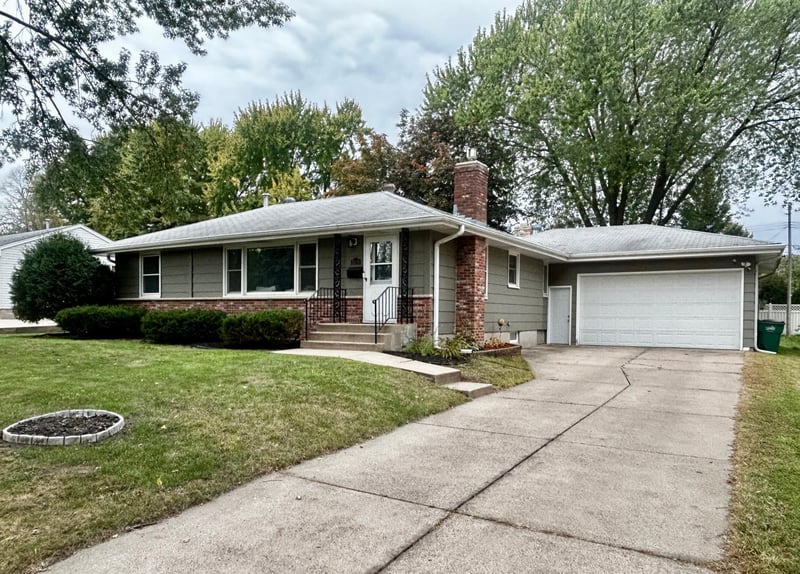 5429 Sumter Ave N, New Hope, MN 55428