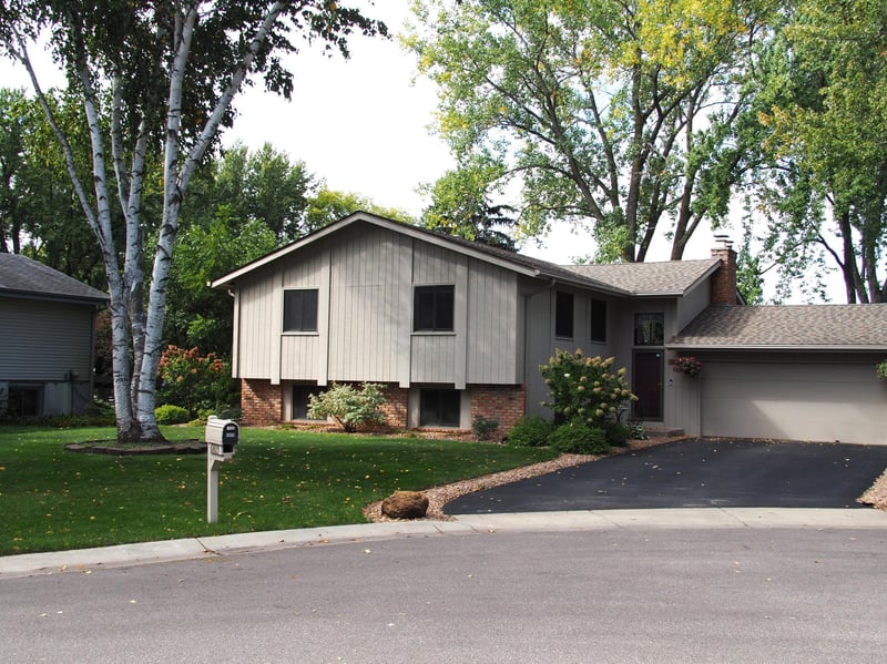 6805 Evergreen Ln N, Maple Grove, MN 55369