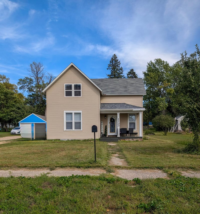 1133 Miller Ave, Windom, MN 56101