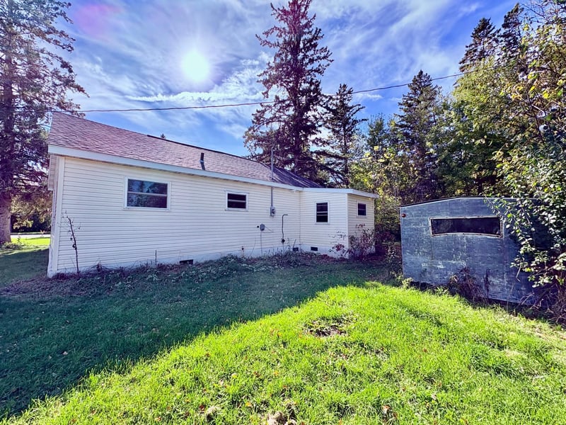 412 2nd St NW, Baudette, MN 56623