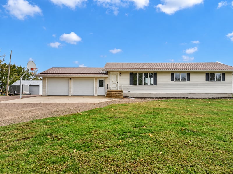 27396 County Road 45, Comfrey, MN 56019
