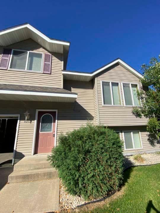 4233 Mallard Pl SE, Rochester, MN 55904