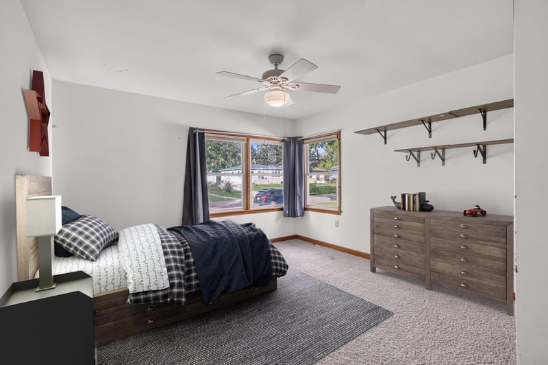 790 Nevada Ave E, Saint Paul, MN 55106