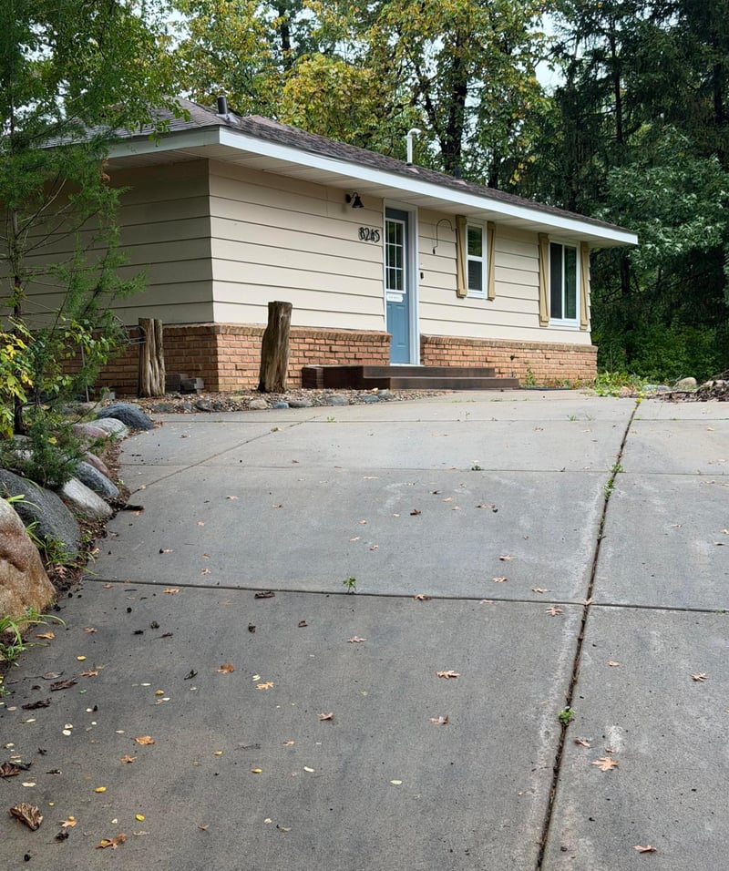 8245 W Bush Lake Rd, Bloomington, MN 55438
